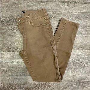 D. Jeans, Size 6, Stretchy Material